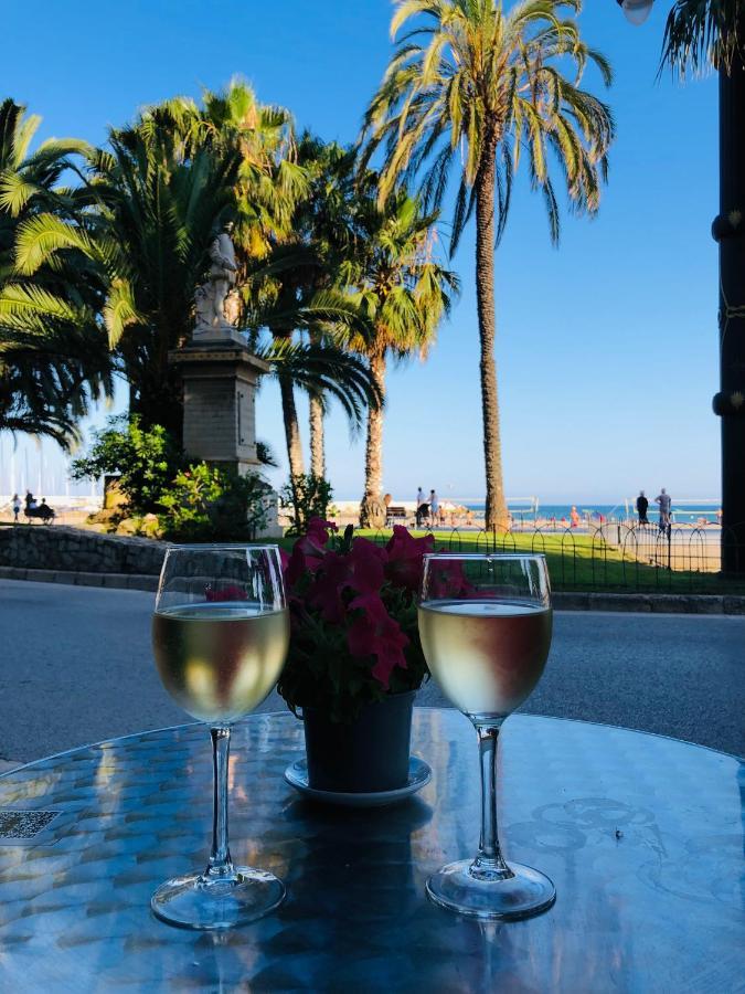 Fragata Beach Seaview Sitges Eksteriør bilde